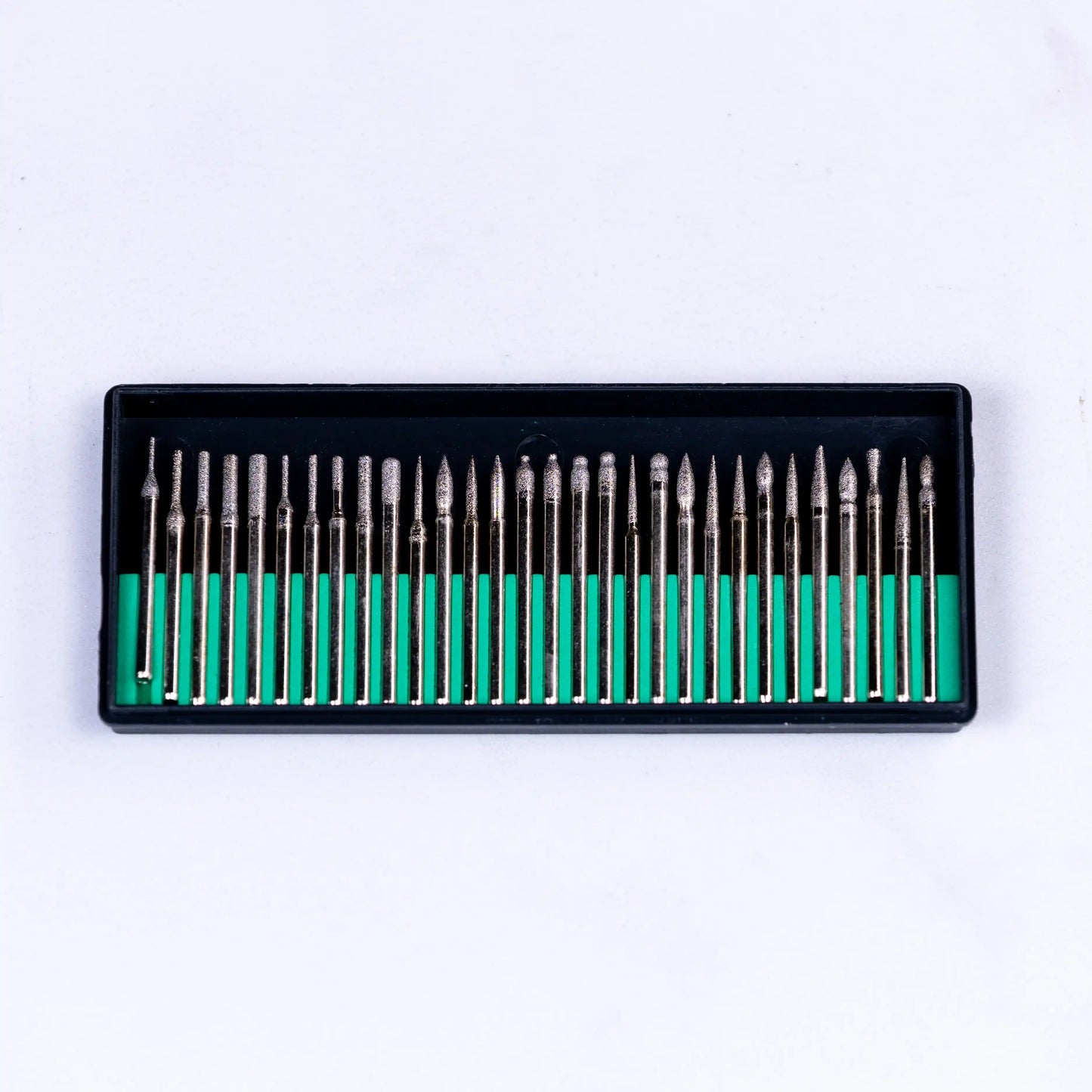 E1033 Diamantbohrer-Set, 30-teilig, mit 3-mm-Schaft für präzises Arbeiten