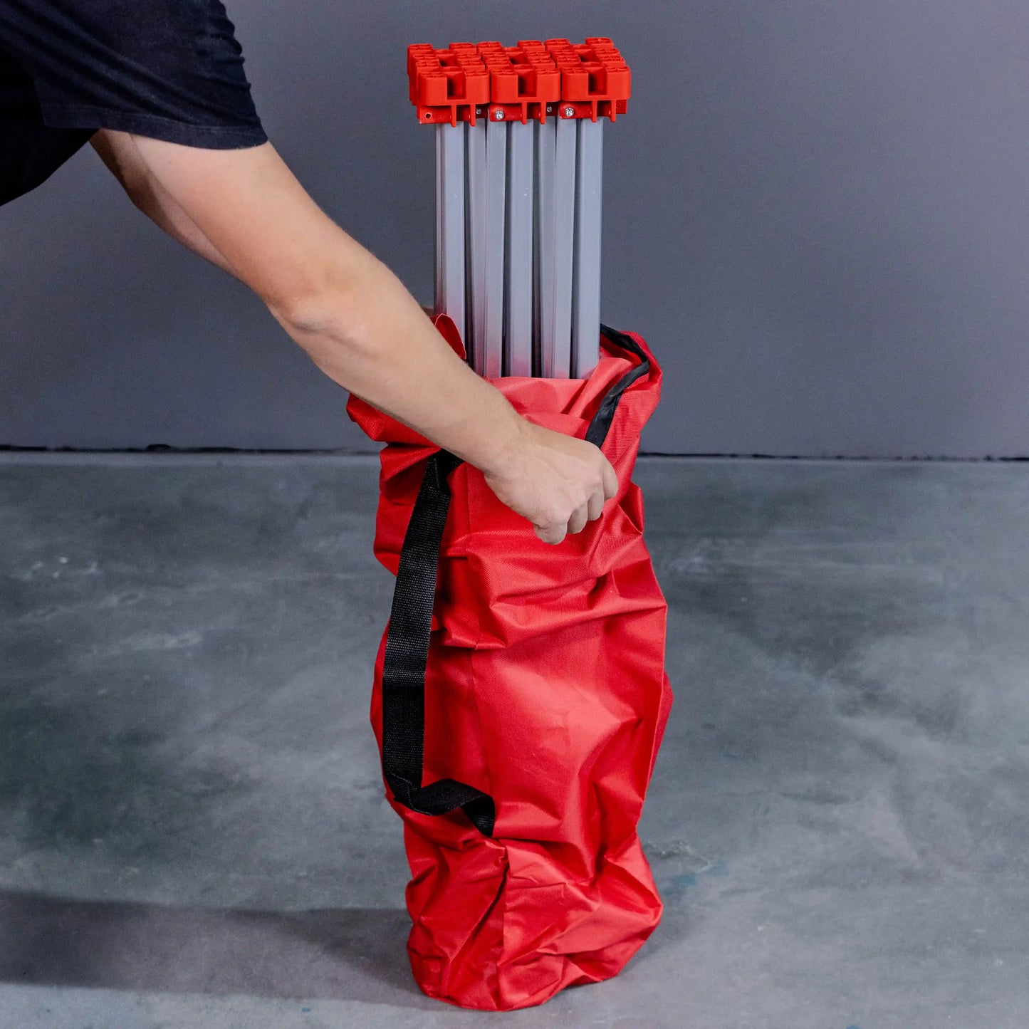 E2018 Sechsbeiniger Stahlplattentisch mit präziser Ausrichtung und erhöhter Stabilität