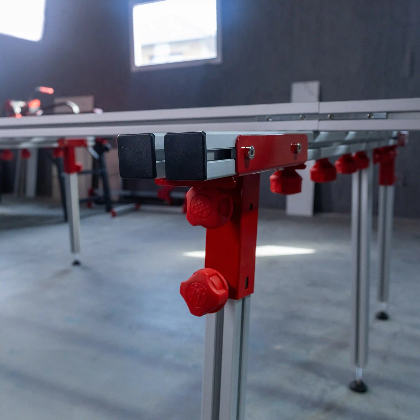 E2009 Profesionalni podesivi radni sto za velike ploče (500kg)