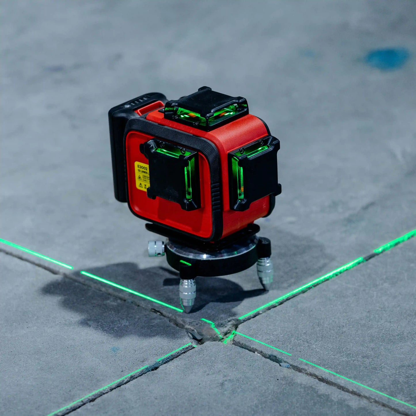 E3002 3D-Laser-Nivelliergerät mit 12 Linien und langlebigem 3000-mAh-Akku