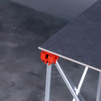 E2018 Sechsbeiniger Stahlplattentisch mit präziser Ausrichtung und erhöhter Stabilität