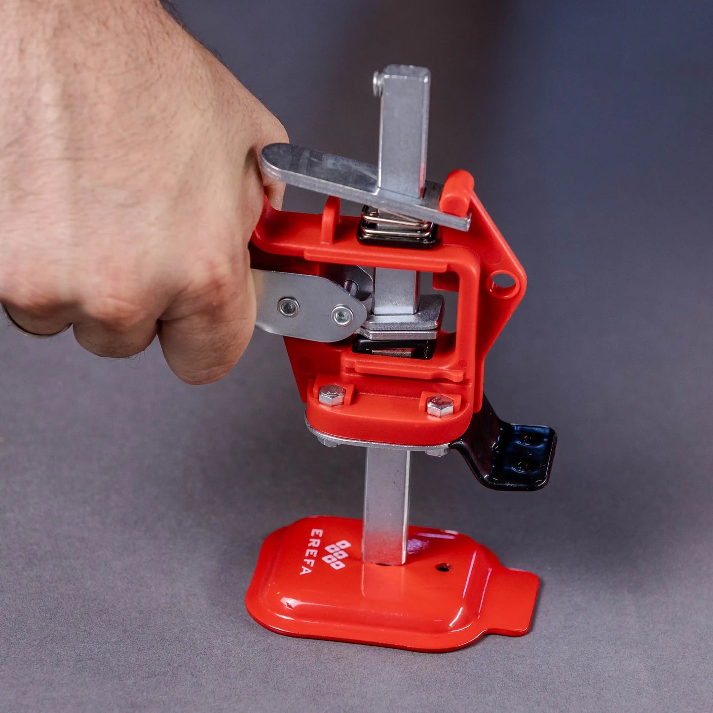 E1022 Fliesenhalterung mit Präzisionsskala und 50 kg Tragfähigkeit für den professionellen Einsatz