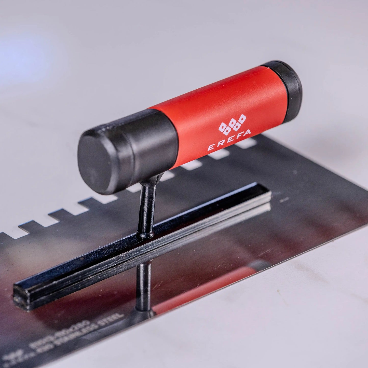 E1012 Edelstahlkelle mit 10 mm Abstand